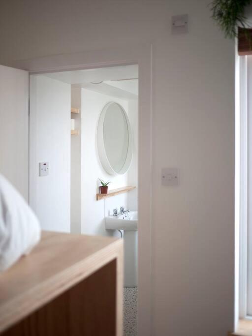 Contemporary 2 Minutes From Station Appartement *